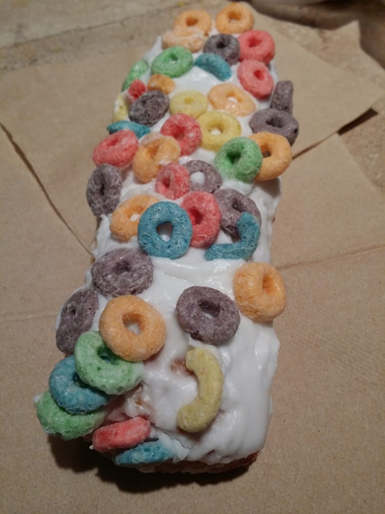 "Fruit Loops Long John" (Photo By: Joshua H/Yelp)